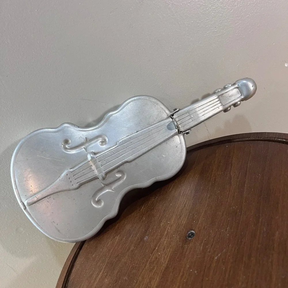 Vtg Mount Vernon Ware Aluminum Violin Fiddle Hinged Mold Cleveland Ohio USA